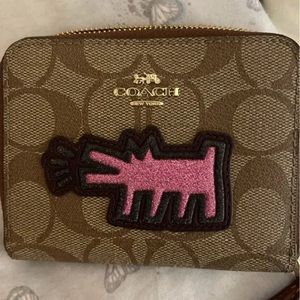 coach keith haring collecting wallet will go great with matching purse